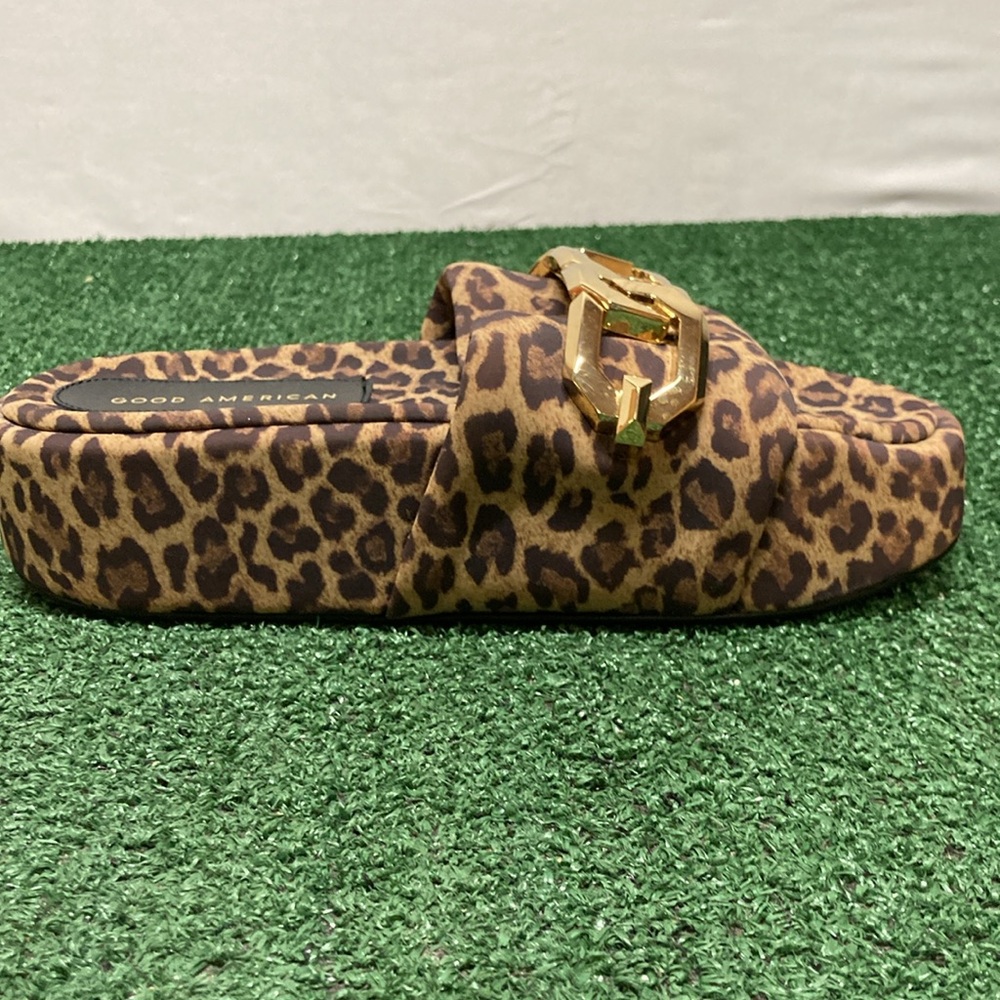 Good American Leopard Print Platform Slide Sandals with Gold Chain - Picture 5 of 10